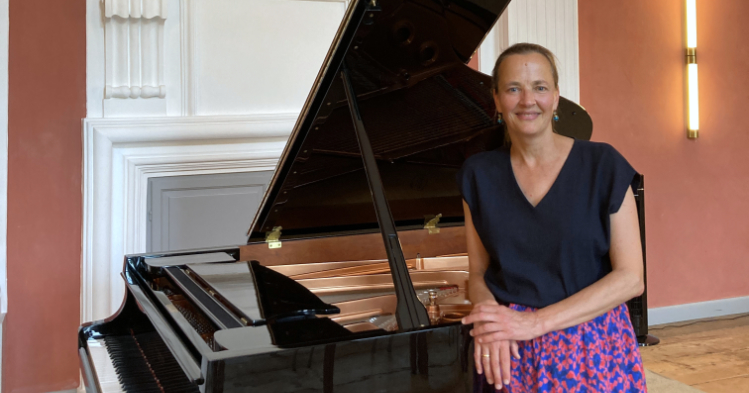 Gastgeberin Claudia Busch